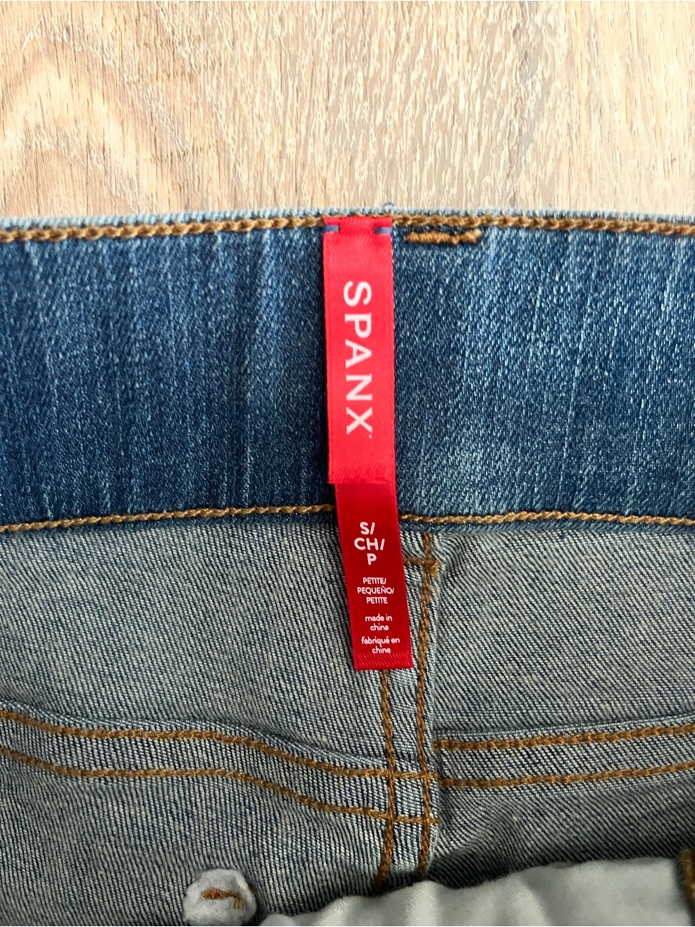 NWT Spanx Women’s Ankle Straight Leg Jeans Vintage Indigo Medium Wash Denim SP - Picture 7 of 10